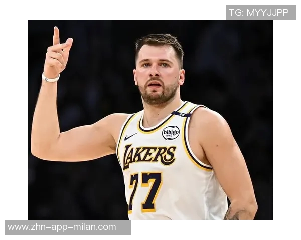 东契奇26岁已成联盟唯一现役30岁前五次入选最佳阵容一阵球员