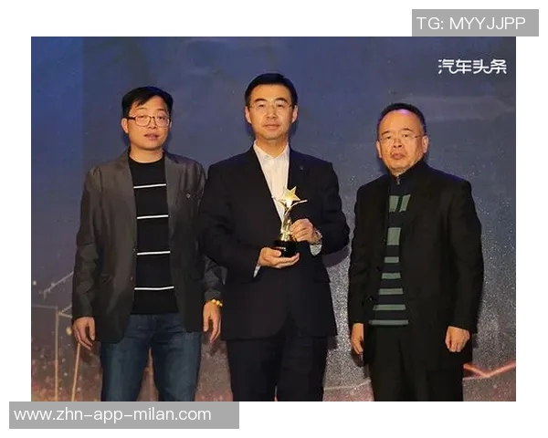 德拉普获PFA年度最佳年轻球员奖项官方晒领奖照片引关注 德拉普获PFA年度最佳年轻球员奖项官方晒领奖照片引关注