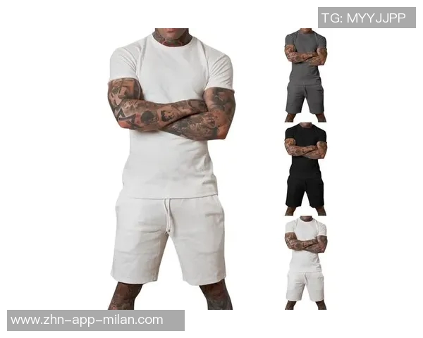 字母哥身穿43号球衣训练双臂肌肉线条惊艳全场引发热议 字母哥身穿43号球衣训练双臂肌肉线条惊艳全场引发热议