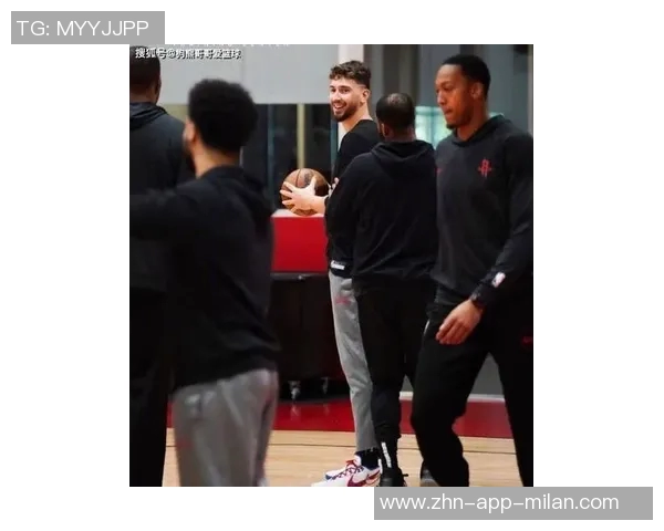 火箭队训练日常曝光杜兰特单打技艺提升申京专注低位技术磨练